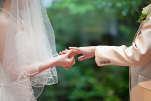 期間工だと結婚は厳しい？彼女や相手の親へのアピール方法を解説！